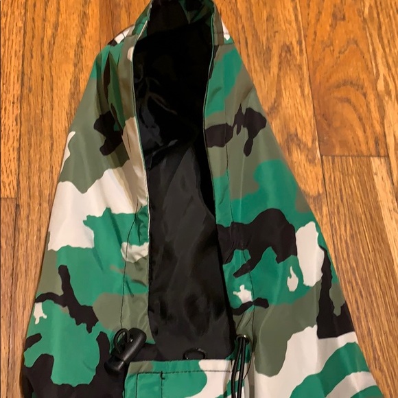 Camo Hooded Jacket - Picture 3 of 5